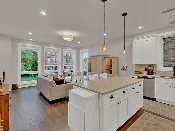 5th image of 2601 W Washington Blvd #2