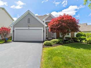 9 Stonebridge Cres, Fairport, NY 14450