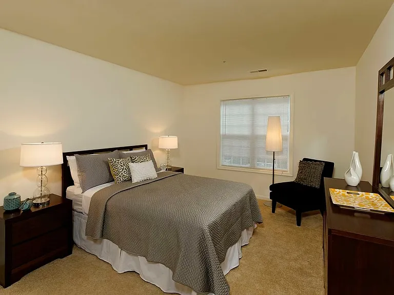 Bedroom with carpet
