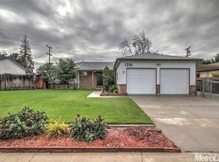 1210 6th St, Ripon, CA 95366