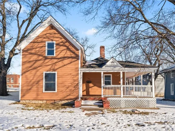 102 E Miami St, Paola, KS 66071