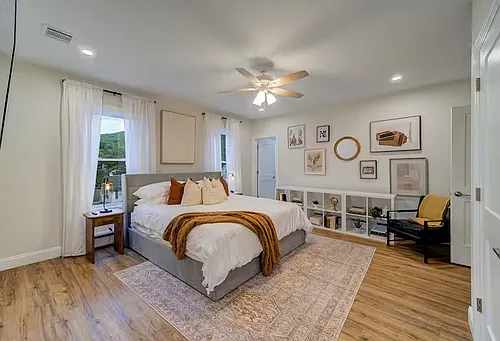 9 Sweezy Ave Photo 1