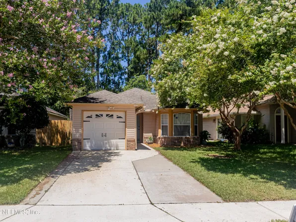 1714 Ashmore Green Dr, Jacksonville, FL 32246