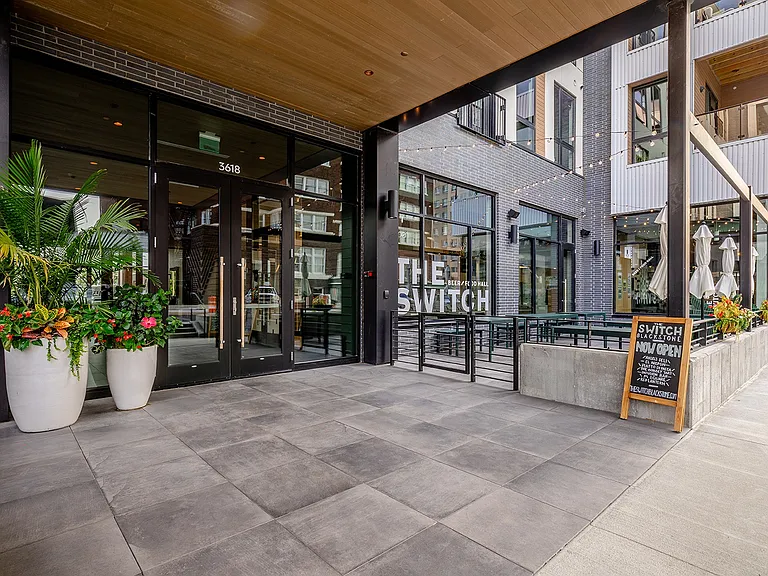 Blackstone Corner — Photo 18