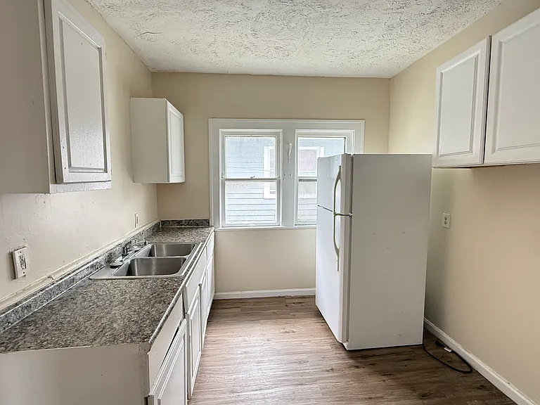 12305 Fairport Ave #2 — Photo 17