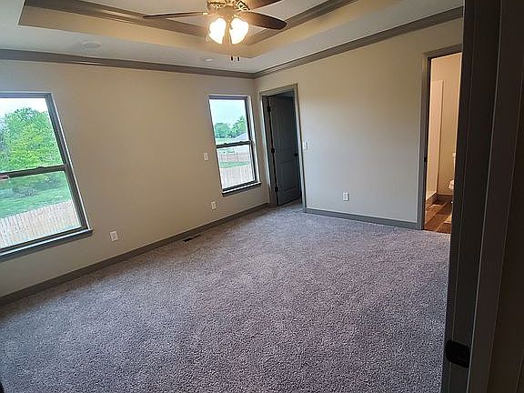 4th image of 410 Zachary Ct