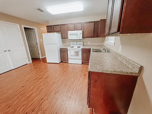 5th image of 336 N Pecan St APT 45