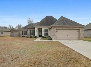 137 Marionbelle Dr, Ponchatoula, LA 70454