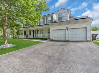 210 Wingate Ct, Toms River, NJ 08755