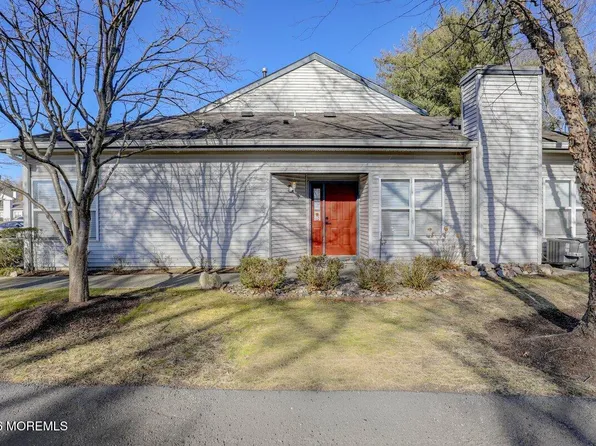 18 Aspen Avenue, Englishtown, NJ 07726