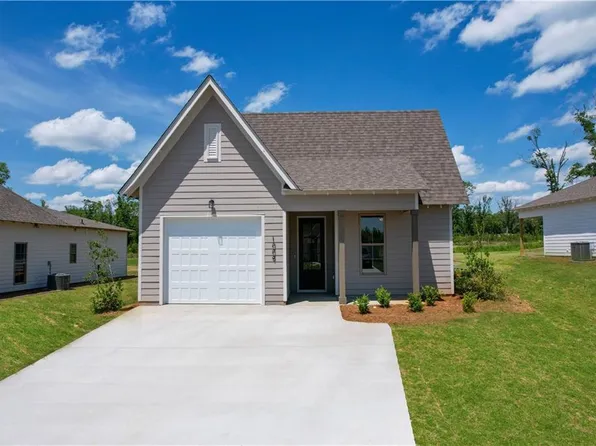 1009 Crossing Ct, Valley, AL 36854