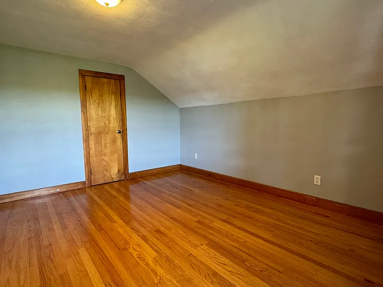 174 Russell St — Photo 20