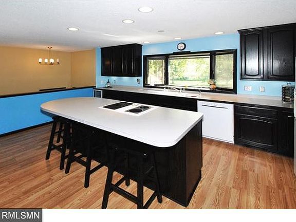 4th image of 2608 Hawthorne Ln