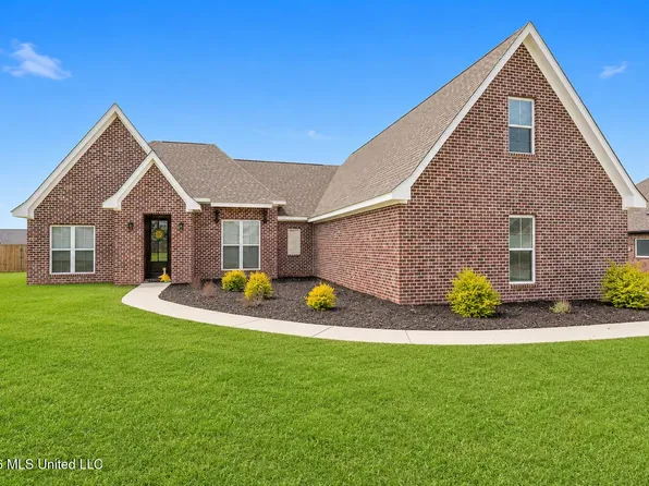 13 Grand Cv, Petal, MS 39465