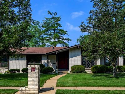 25 Leaside Ct, Manchester, MO, 63011