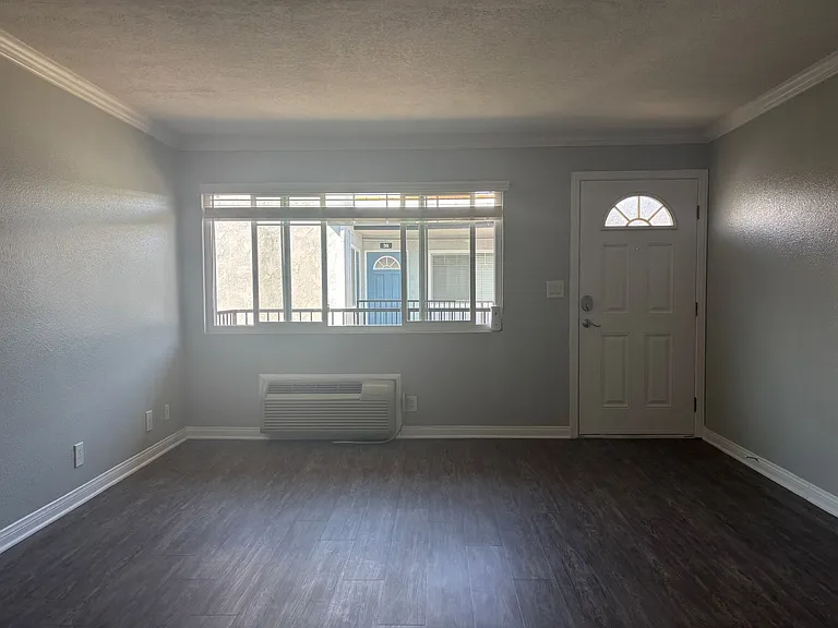 Villa Serrano Apartment Homes — Photo 57