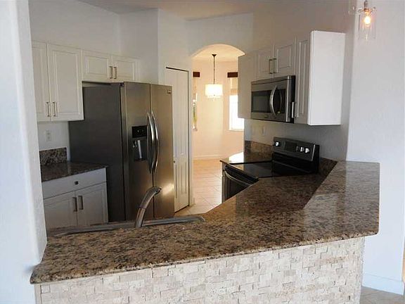 5th image of 8550 NW 114th Ct