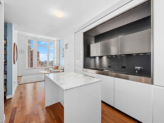 4th image of 15 William St APT 40G