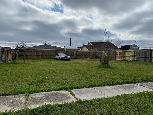 2nd image of 2805 Ashley Dr