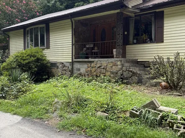 67 Kidd Frk, Banner, KY 41603