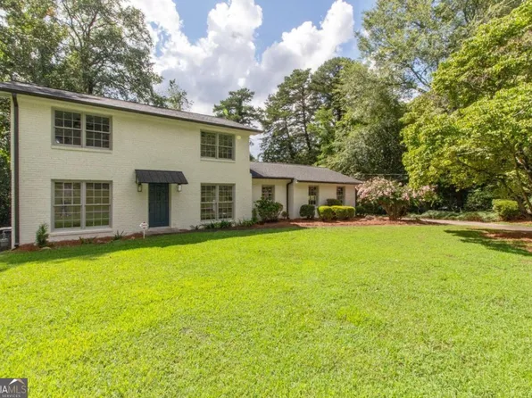 1499 Smokehouse Ln, Stone Mountain, GA 30088