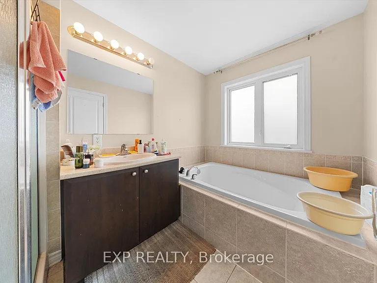 222 Badgeley Ave — Photo 18