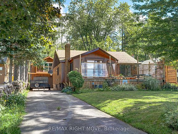 2nd image of 4304 Hopkins Bay Rd