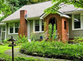 703 Midlake Dr, Knoxville, TN 37918