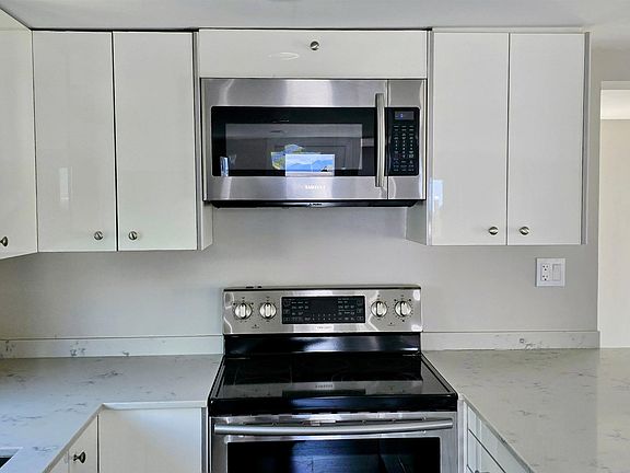 5th image of 8191 River Rd #201
