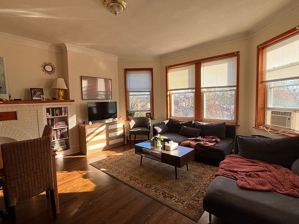 1st image of 6624 N Ashland Ave APT 3