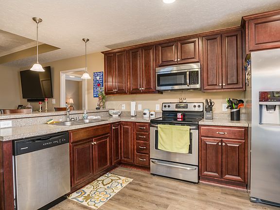 5th image of 2405 Palomino Pl