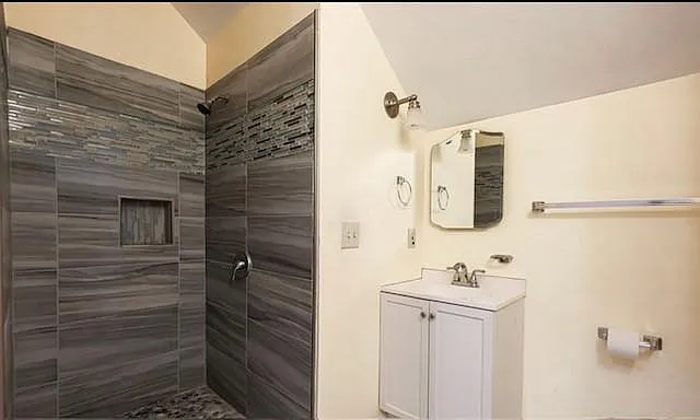 1345 Wilmington Island Rd #SEPARATE LOFT APARTM — Photo 11