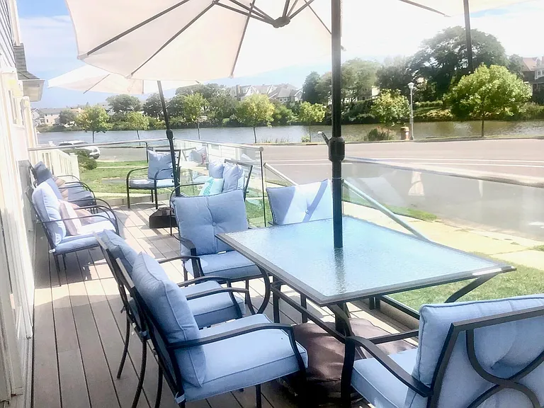 410 Burlington Ave #FRONT — Photo 9