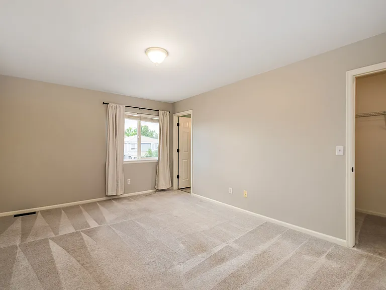 4779 Waldenwood Dr — Photo 22