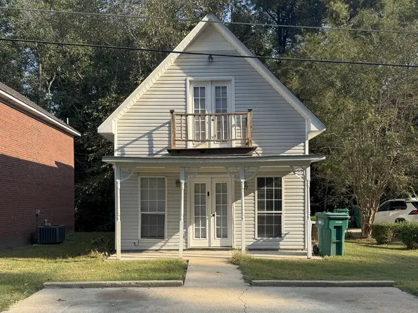 157 Indian Village Ln, Saltillo, MS 38866