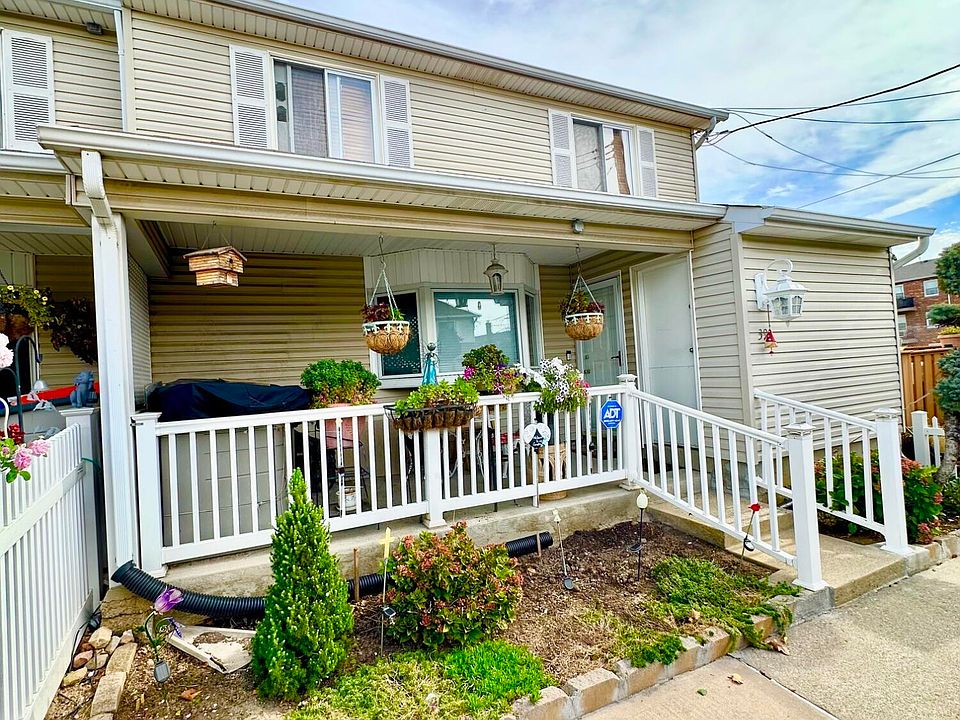 1st image of 39 Leo St