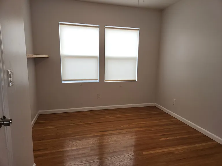 18154 Rayen St — Photo 20