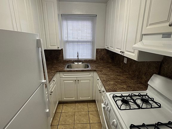 3rd image of 85-38 167th St #1
