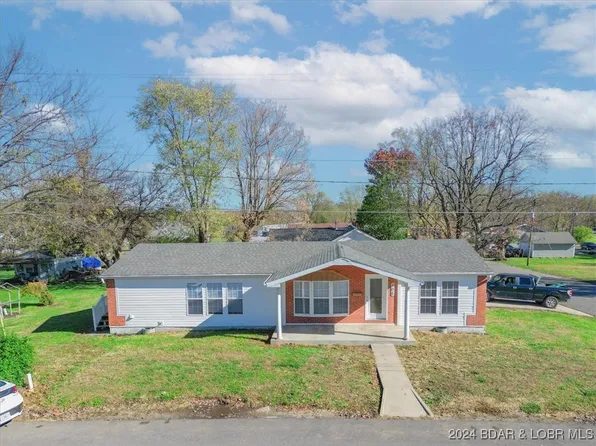 506 S Walnut St, Eldon, MO 65026