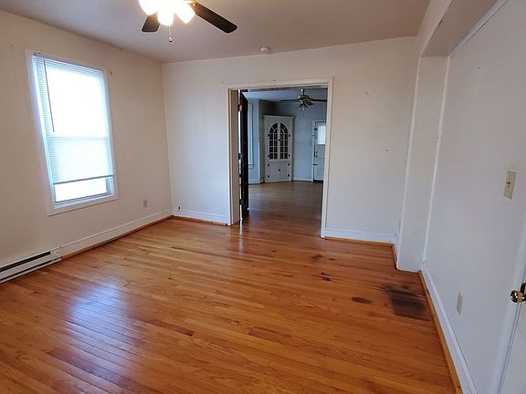 3rd image of 701 W King St #A