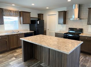 33415 Apple Blossom Ct, Lenox, MI 48048