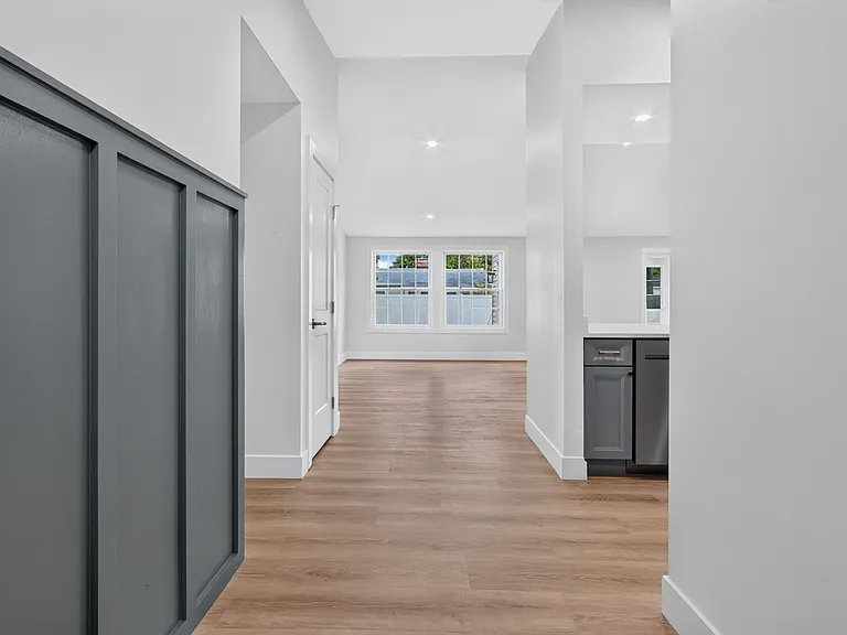 45 Tiffany Dr — Photo 5