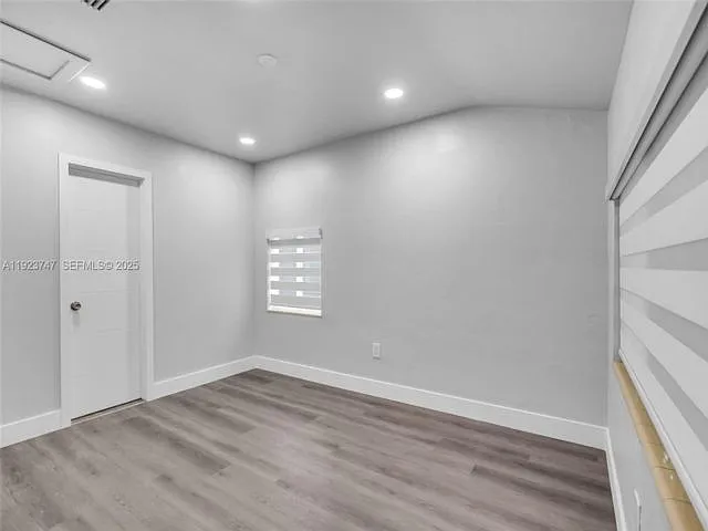 648 South Dr — Photo 4