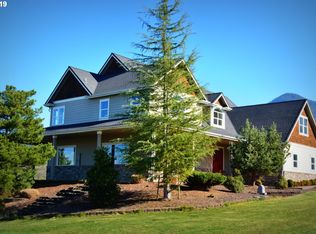 33607 Mount Tom Dr, Harrisburg, OR 97446
