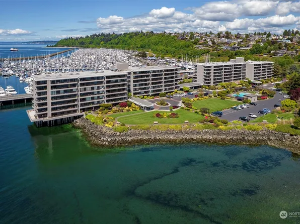 6533 Seaview Avenue NW #A208, Seattle, WA 98117