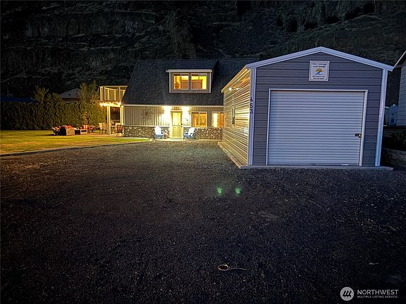 2nd image of 453 Hunter Avenue SW