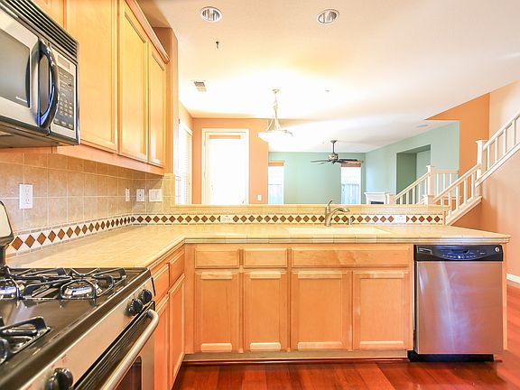 2nd image of 7935 Kipling Cir