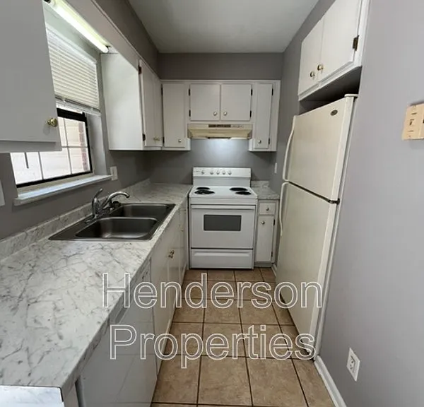 1345 N 6th St — Photo 4