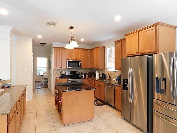 5th image of 1703 Summergate Dr