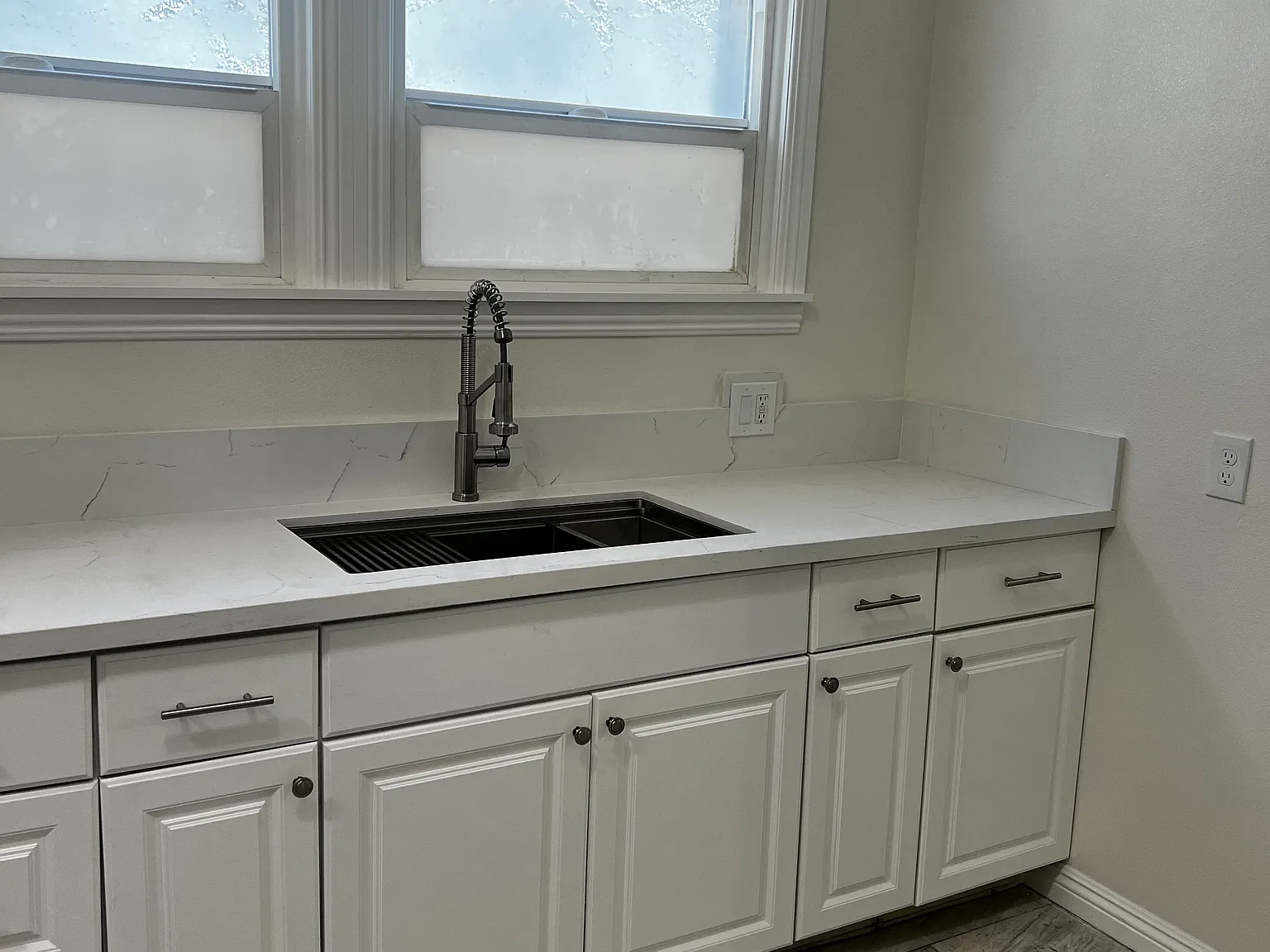 1 bed, 600 sqft, $1,750 — Photo 2